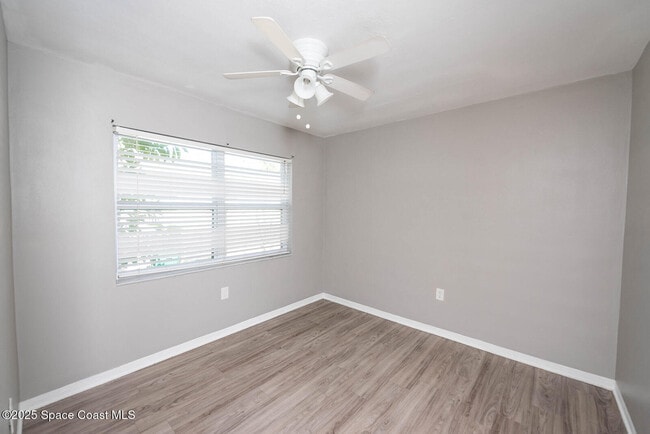 Building Photo - 410 Snyder Dr