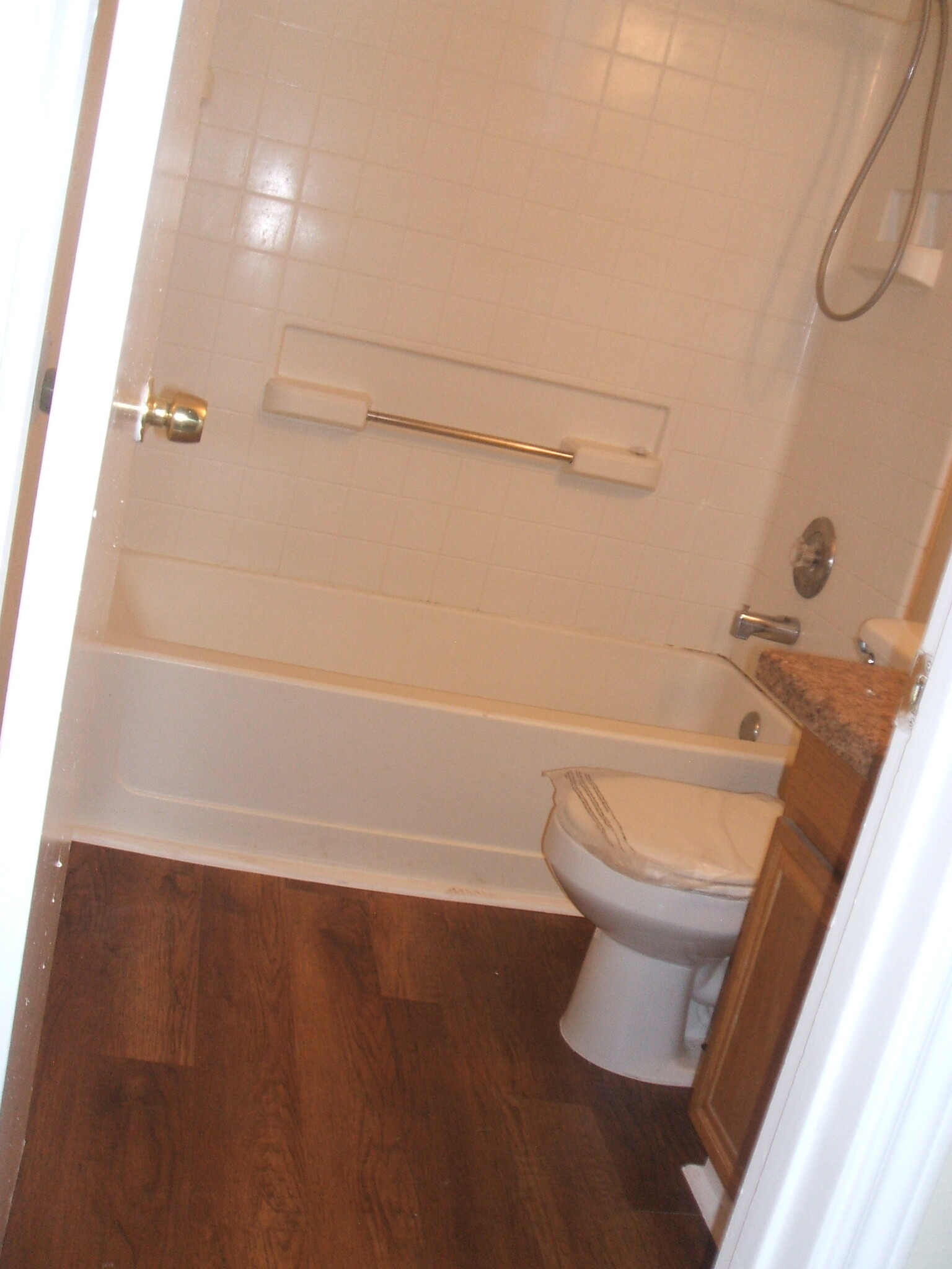 Hall Bath (Upstairs) - 11180 Bethany Way