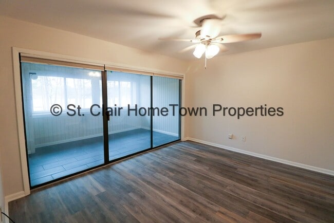 Building Photo - Upstairs Unit on Logan Martin Lake