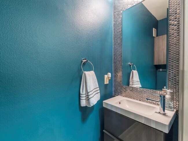 Building Photo - 3600 S Lamar Blvd