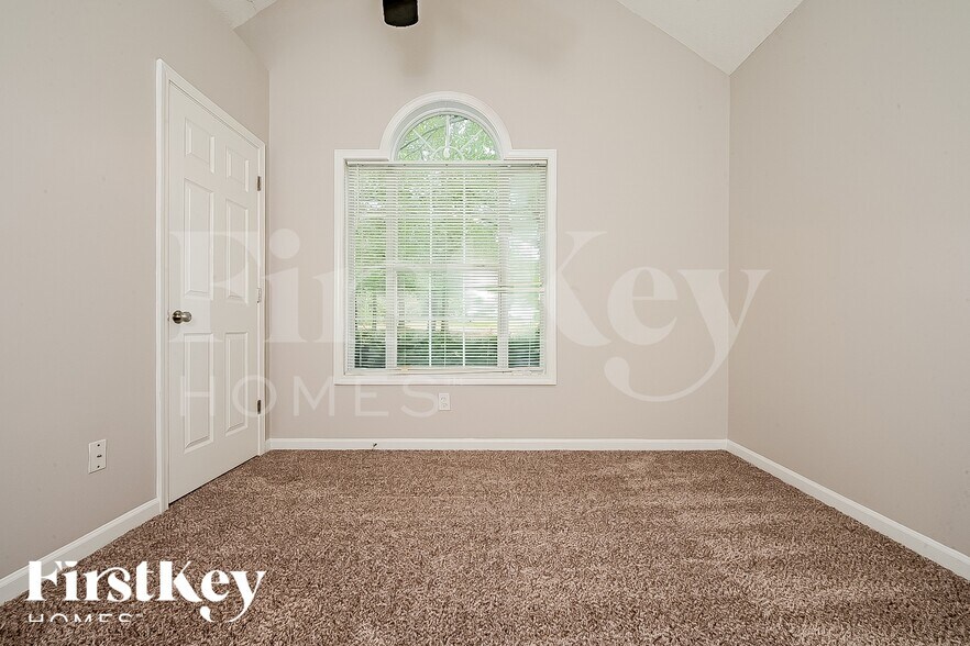 Building Photo - 145 Garrison Chase