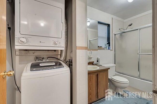 Building Photo - 142 Beverly Hill Terrace