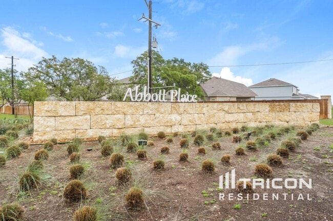 Building Photo - 13504 Paxton Boulevard Saint Hedwig TX