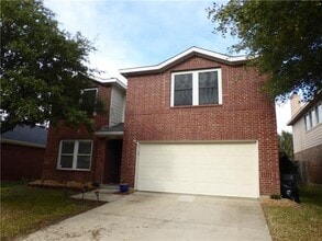 Building Photo - 1572 Crown View Dr