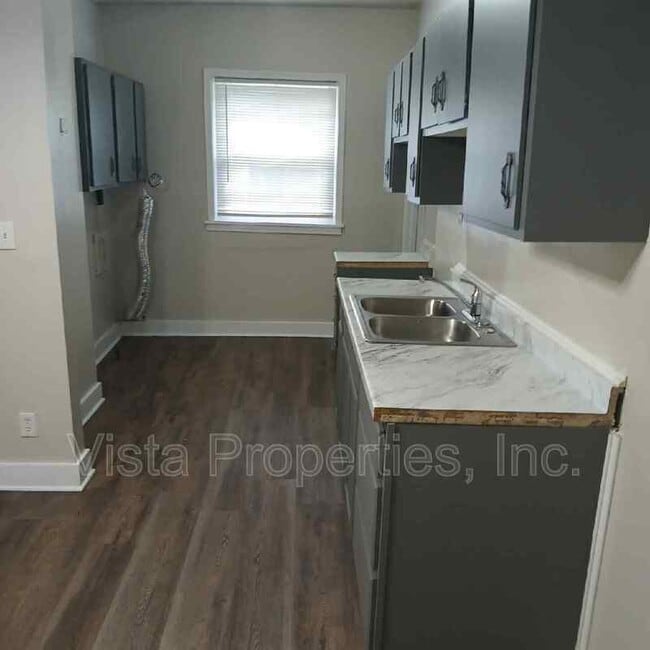 Building Photo - 3137 Northwestern Pkwy