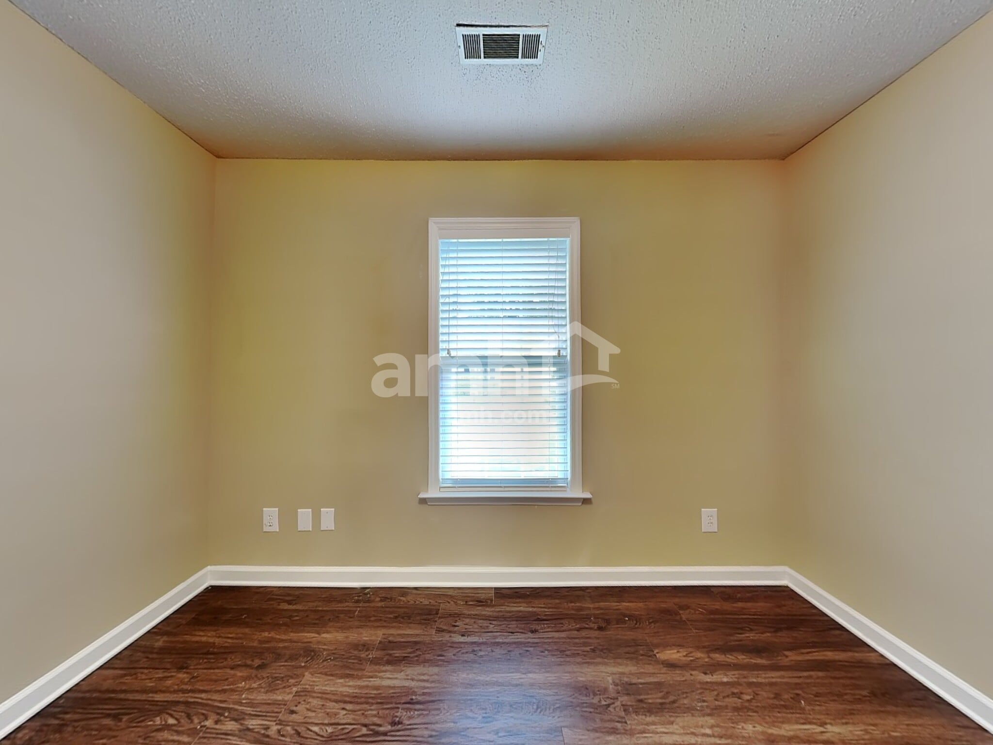 Building Photo - 1473 Lewisburg Pointe Dr