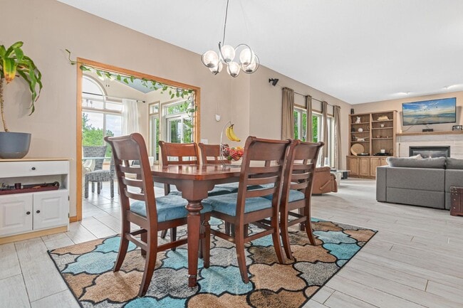 Building Photo - Luxury 4-Bed Retreat with In-Ground Pool & 3-Car Garage