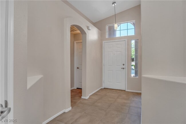 Building Photo - 3193 Castle Canyon Ave