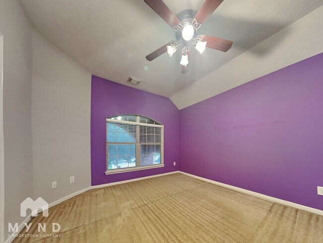 Building Photo - 17934 Barton Ridge Ln