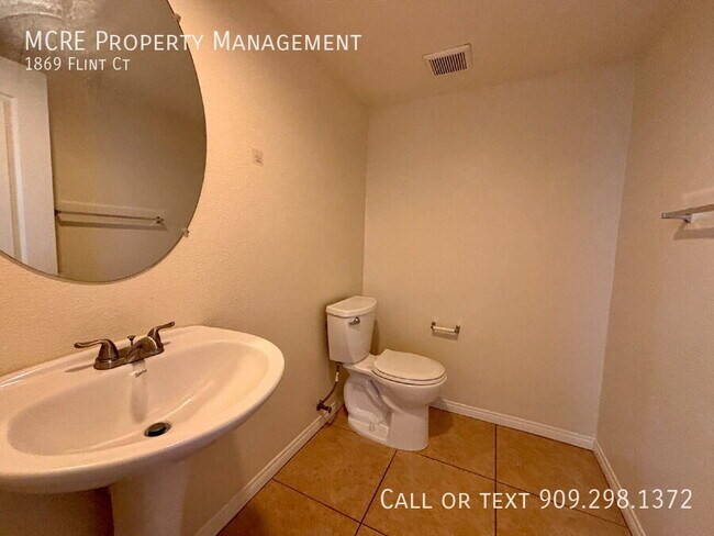 Building Photo - 1869 Flint Ct