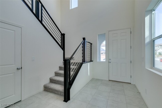 Building Photo - 5632 Hill Spire St