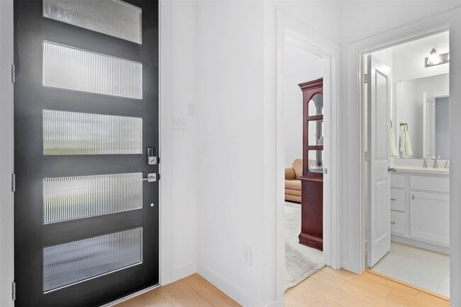 Building Photo - 16815 Lupine Mdw Ln