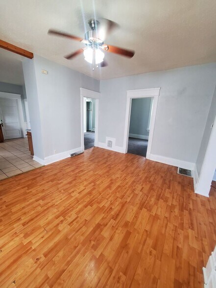 Primary Photo - 2215-2217 W Mineral St.
