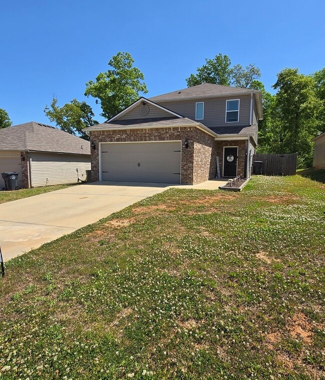 Building Photo - Lincoln Rental