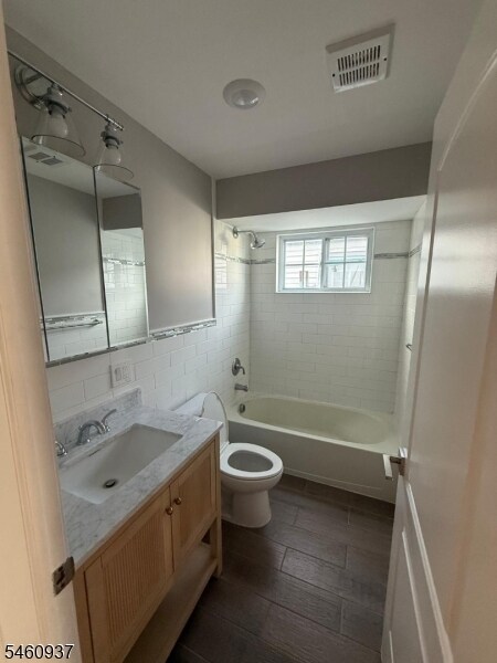 Building Photo - 111 E 22nd St