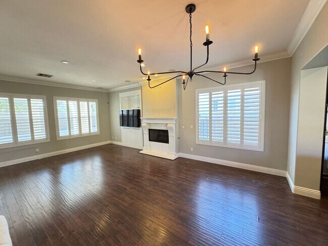 Building Photo - Southern Highlands Gem | 3 Bed, 2.5 Bath w...