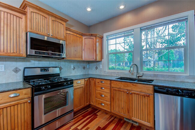 Building Photo - Beautiful Home In Hidden Springs