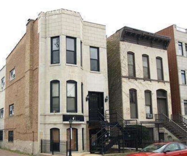 Building Photo - 415 W Armitage Ave