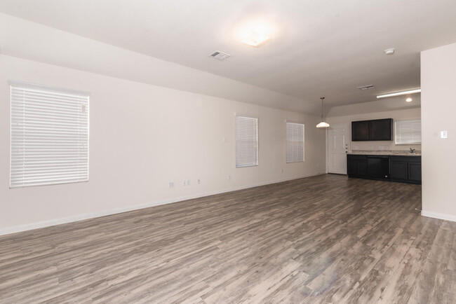 Building Photo - 5818 Dawns Height Ct