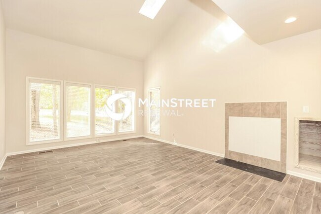Building Photo - 3 Bedroom Pet-Friendly Home in HERMITAGE, TN with Main Street Renewal