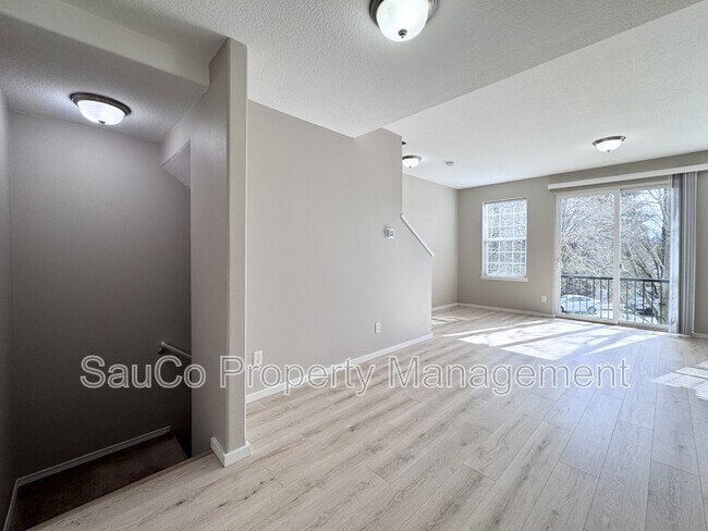 Building Photo - 3491 SE Pepperwood Way