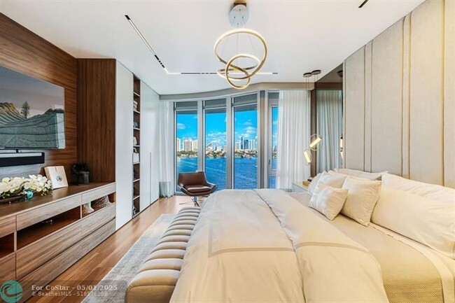 Building Photo - 17301 Biscayne Blvd