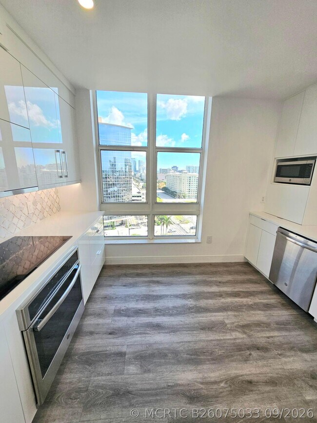 Building Photo - 550 Okeechobee Blvd
