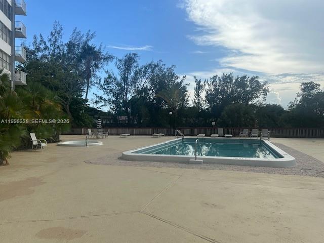 Building Photo - 1300 NE Miami Gardens Dr