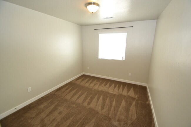 Building Photo - Beautiful 3 Bed/2.5 Bath in Draper!!!