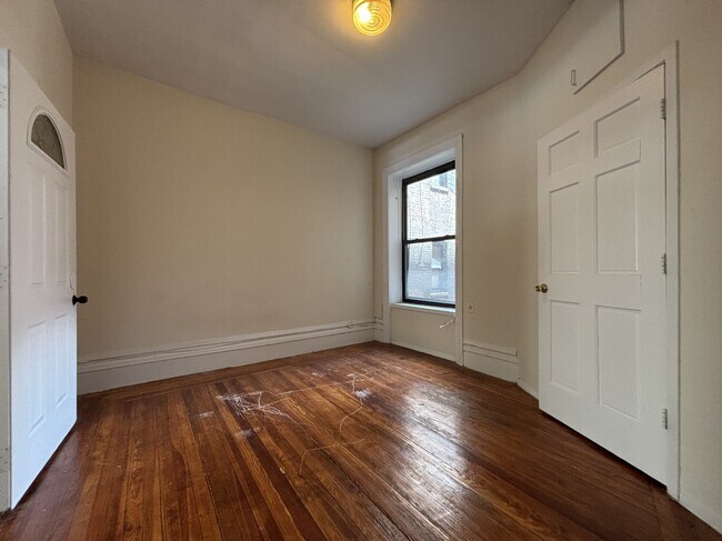 Floorplan - 182 Claremont Avenue