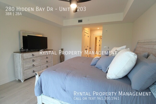 Building Photo - 280 Hidden Bay Dr