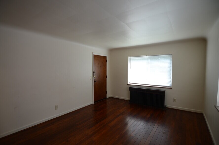 Building Photo - 6321 Girard Ave