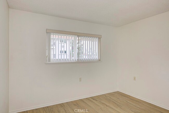 Building Photo - 2296 Via Puerta