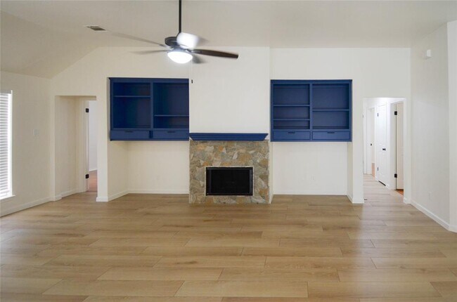 Building Photo - 506 Pleasant Valley Dr