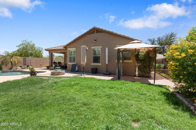 Building Photo - 2992 E Ravenswood Dr