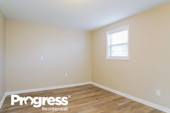 Building Photo - 3220 Mango Dr