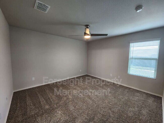 Building Photo - 14428 Cloudview Way