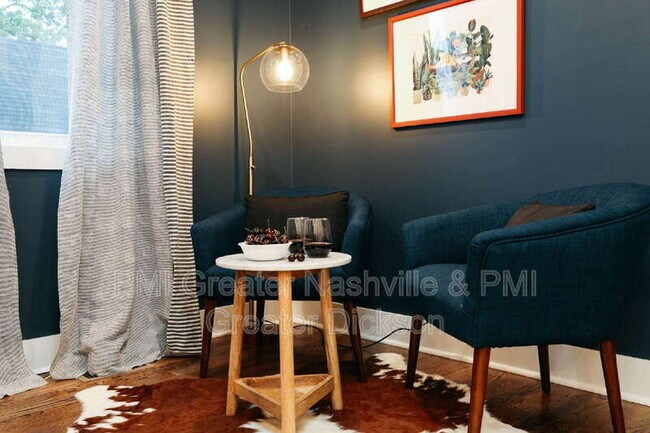 Building Photo - 11 N Hill St