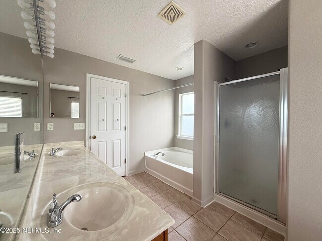 Building Photo - 404 Monet Ave
