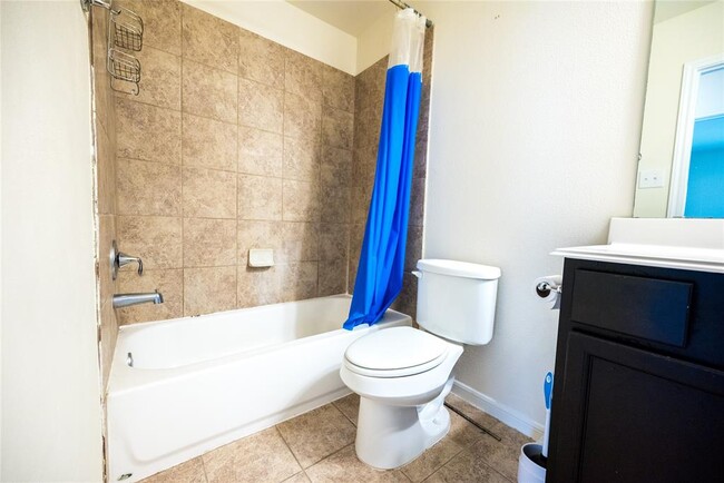 Building Photo - 6038 Wesley Manor Ct