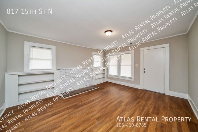 Building Photo - 817 15th St N