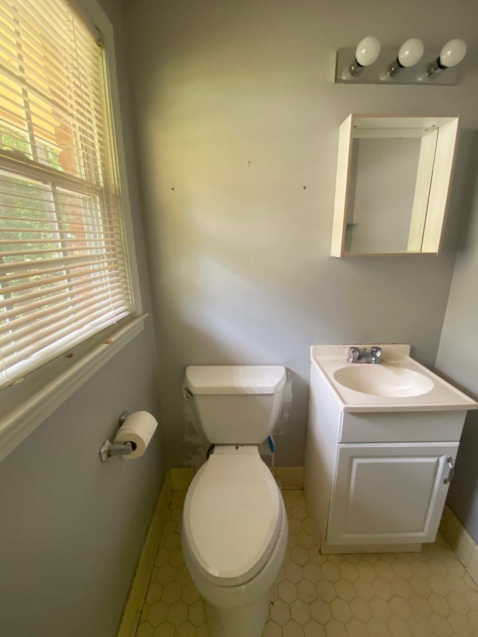 Building Photo - 2261 Capehart Cir NE