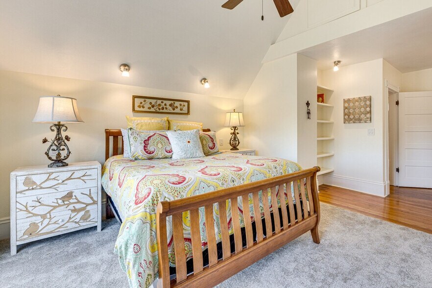 Building Photo - 1117 Manitou Ave