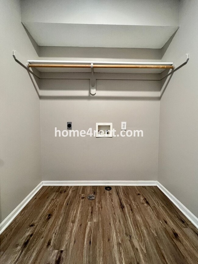 Building Photo - Updated Kitchen, Large Two Tiered Deck, Finished Basement in Blue Valley Schools!