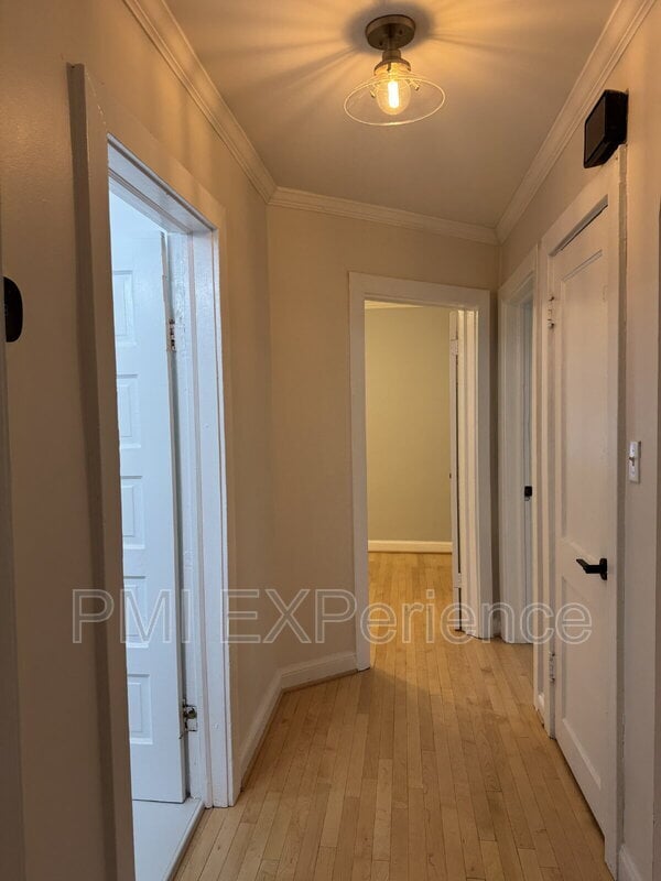 Building Photo - 8203 Comet Dr