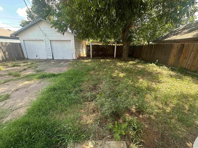Building Photo - 1629 Dayton Ave