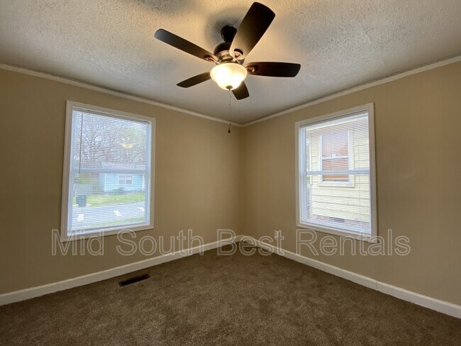 Building Photo - 1412 Adams St