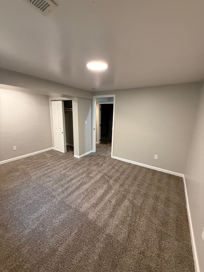 Building Photo - 14086 E 22nd Pl