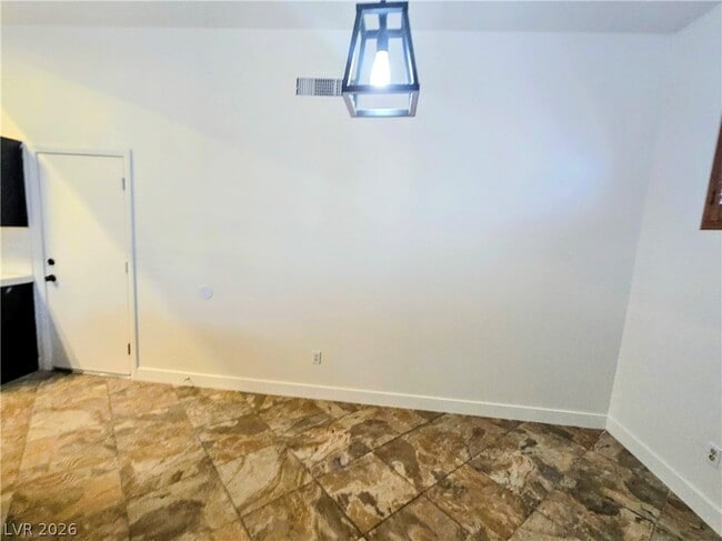 Building Photo - 2321 Blackberry Valley Way