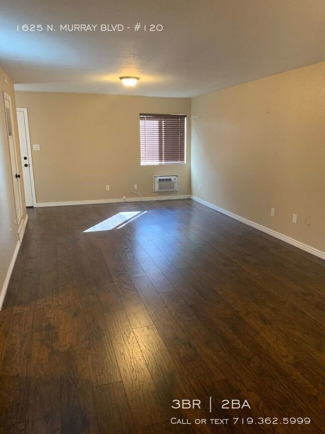 Building Photo - 5 Fountains End unit